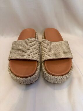 Woven Slide Platform Sandals in Beige